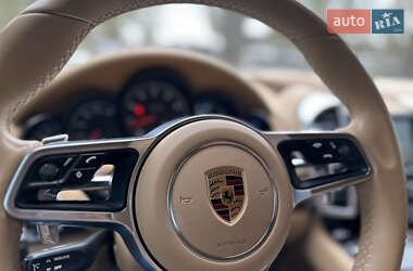 Внедорожник / Кроссовер Porsche Cayenne 2016 в 
