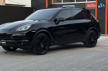 Позашляховик / Кросовер Porsche Cayenne 2012 в 
