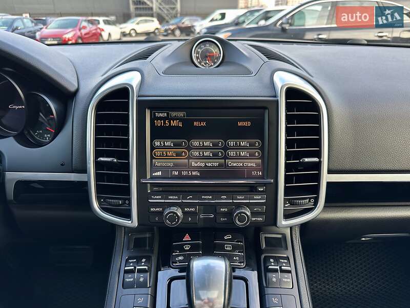 Внедорожник / Кроссовер Porsche Cayenne 2015 в Киеве фото 18 Внедорожник / Кроссовер Porsche Cayenne 2015 в Киеве