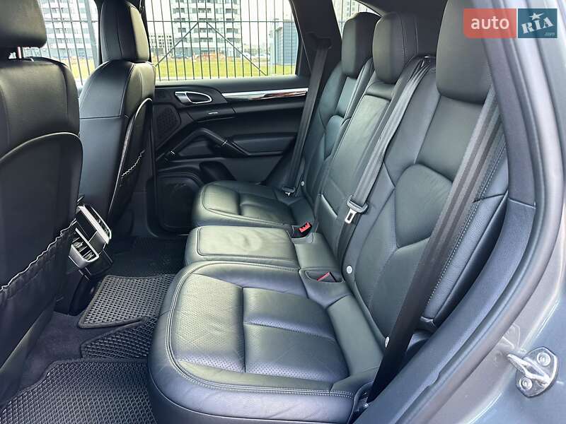 Внедорожник / Кроссовер Porsche Cayenne 2015 в Киеве фото 34 Внедорожник / Кроссовер Porsche Cayenne 2015 в Киеве