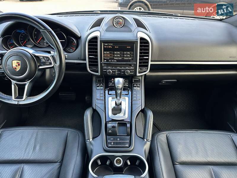 Внедорожник / Кроссовер Porsche Cayenne 2015 в Киеве фото 28 Внедорожник / Кроссовер Porsche Cayenne 2015 в Киеве