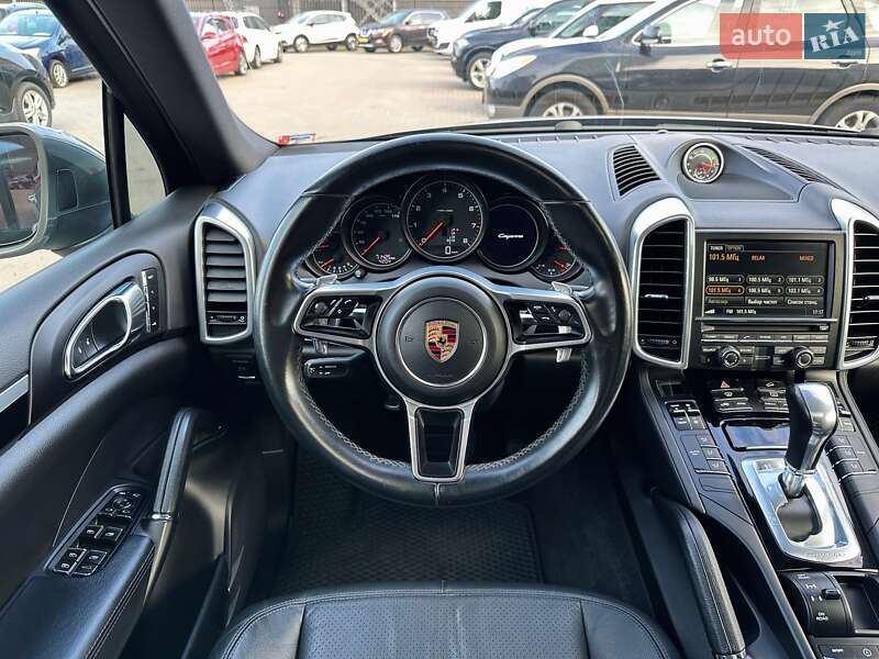 Внедорожник / Кроссовер Porsche Cayenne 2015 в Киеве фото 25 Внедорожник / Кроссовер Porsche Cayenne 2015 в Киеве