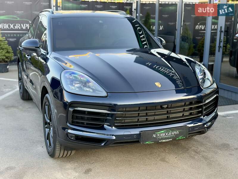 Внедорожник / Кроссовер Porsche Cayenne 2019 в Киеве