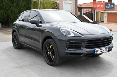 Внедорожник / Кроссовер Porsche Cayenne 2020 в 