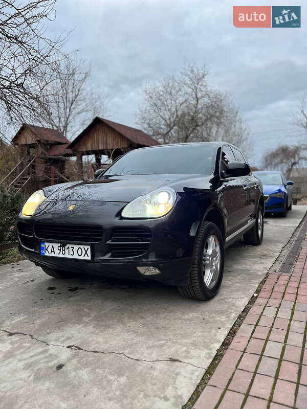 Внедорожник / Кроссовер Porsche Cayenne 2004 в 