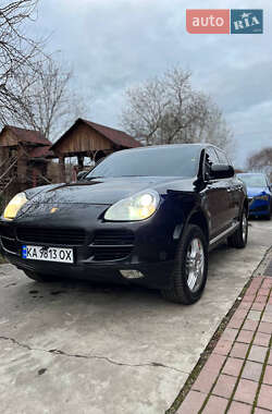 Внедорожник / Кроссовер Porsche Cayenne 2004 в 