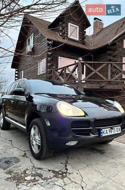 Внедорожник / Кроссовер Porsche Cayenne 2004 в 