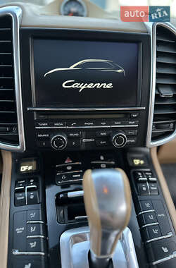 Внедорожник / Кроссовер Porsche Cayenne 2012 в 