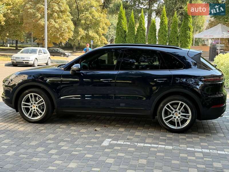 Внедорожник / Кроссовер Porsche Cayenne 2018 в Киеве