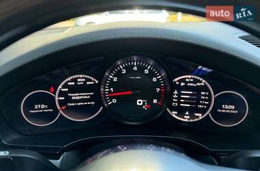 Внедорожник / Кроссовер Porsche Cayenne 2018 в 