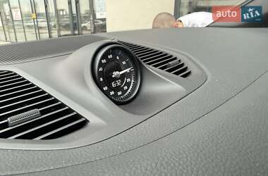 Внедорожник / Кроссовер Porsche Cayenne 2024 в 