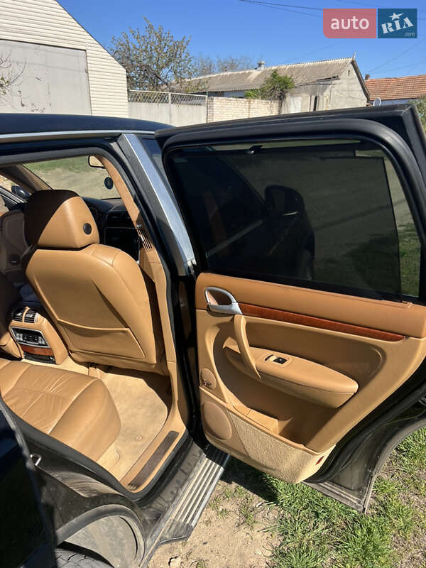 Внедорожник / Кроссовер Porsche Cayenne 2004 в Николаеве