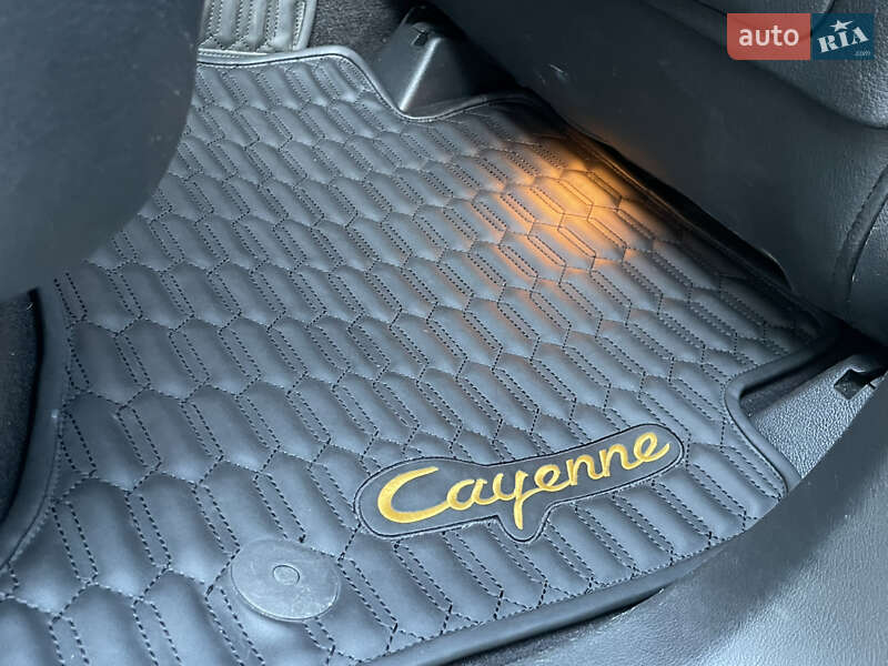 Внедорожник / Кроссовер Porsche Cayenne 2009 в Львове