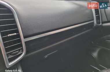 Внедорожник / Кроссовер Porsche Cayenne 2013 в Ровно