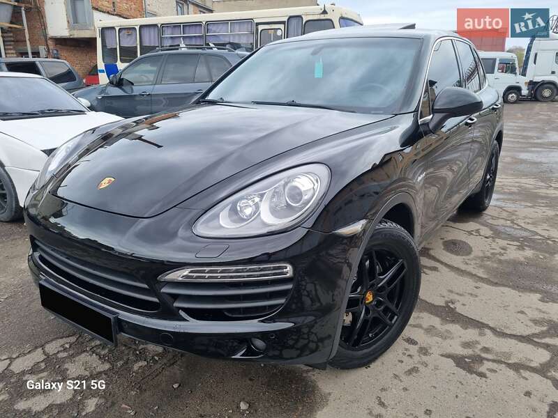 Внедорожник / Кроссовер Porsche Cayenne 2013 в Ровно