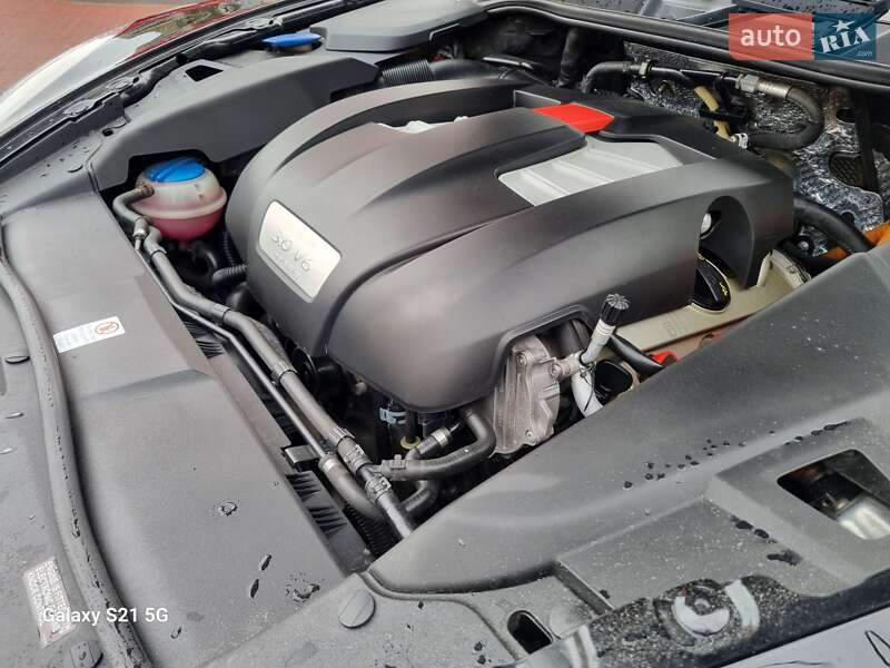 Внедорожник / Кроссовер Porsche Cayenne 2013 в Ровно
