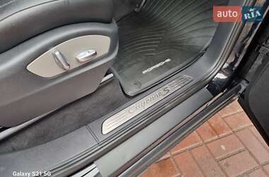 Внедорожник / Кроссовер Porsche Cayenne 2013 в Ровно