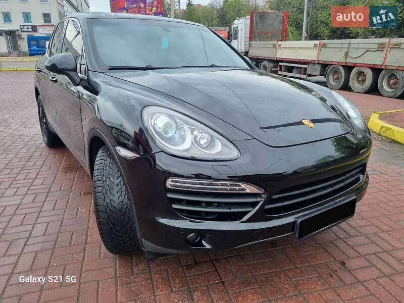 Внедорожник / Кроссовер Porsche Cayenne 2013 в Ровно