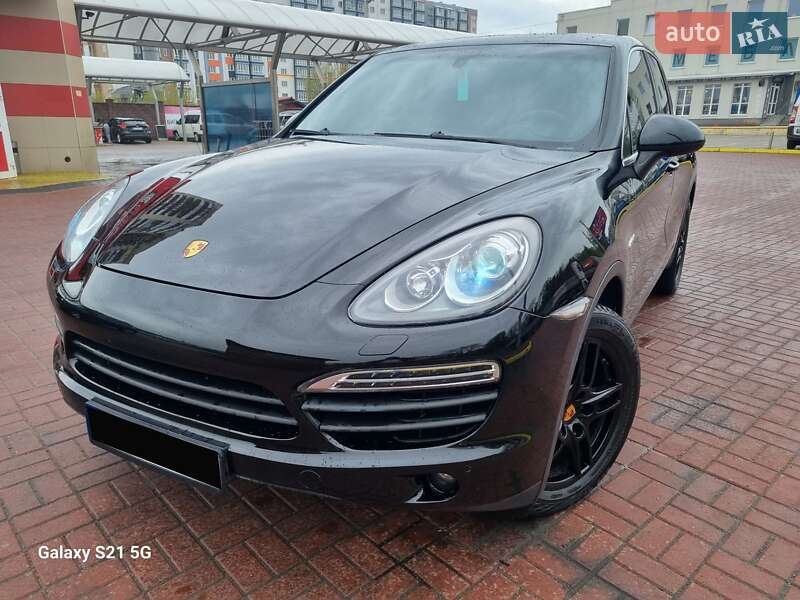 Внедорожник / Кроссовер Porsche Cayenne 2013 в Ровно