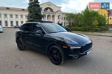 Внедорожник / Кроссовер Porsche Cayenne 2016 в 
