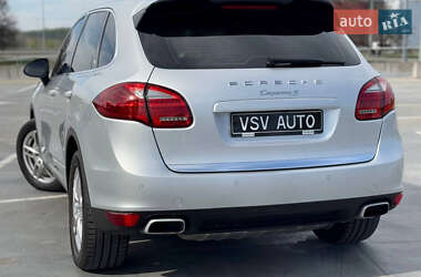Позашляховик / Кросовер Porsche Cayenne 2012 в 
