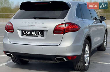 Позашляховик / Кросовер Porsche Cayenne 2012 в 
