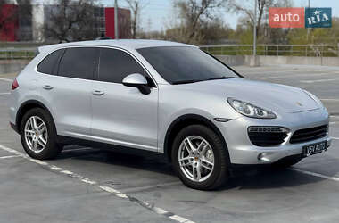 Позашляховик / Кросовер Porsche Cayenne 2012 в 