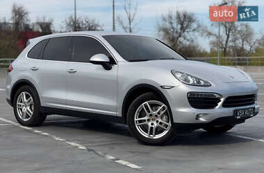 Позашляховик / Кросовер Porsche Cayenne 2012 в 