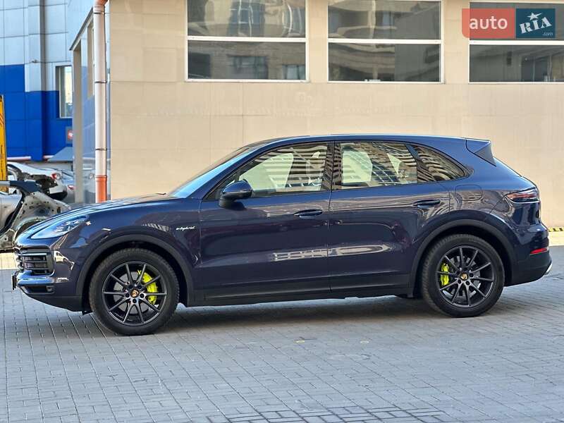 Внедорожник / Кроссовер Porsche Cayenne 2018 в Одессе