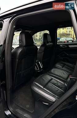 Внедорожник / Кроссовер Porsche Cayenne 2011 в 