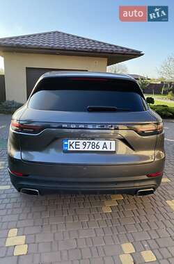 Внедорожник / Кроссовер Porsche Cayenne 2019 в 