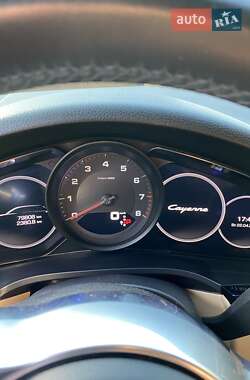 Внедорожник / Кроссовер Porsche Cayenne 2019 в 