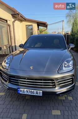 Внедорожник / Кроссовер Porsche Cayenne 2019 в 