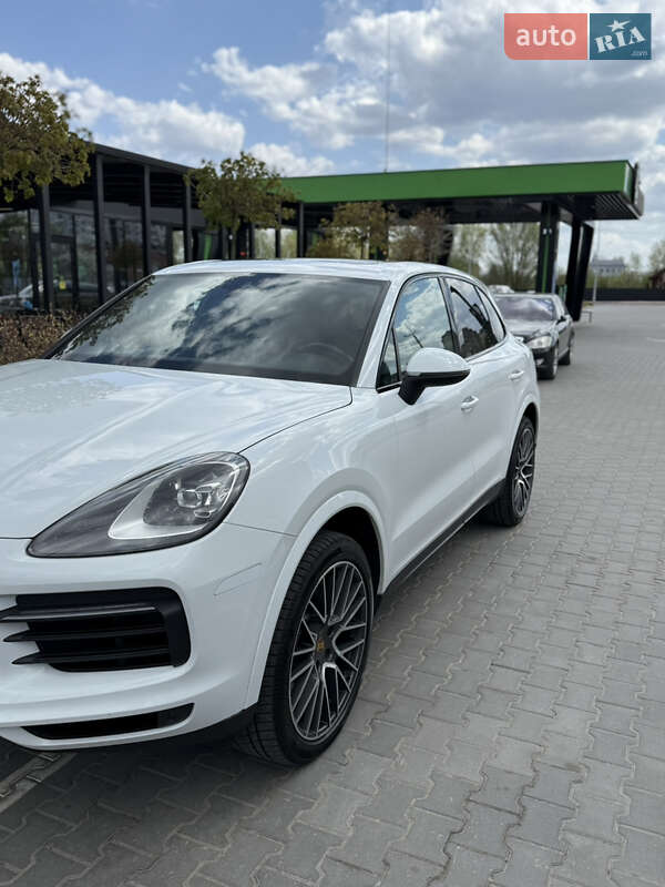 Внедорожник / Кроссовер Porsche Cayenne 2018 в Хмельницком