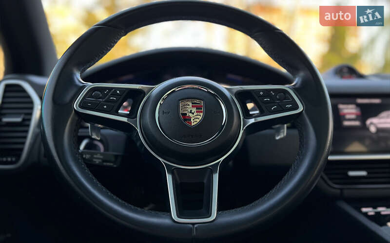 Внедорожник / Кроссовер Porsche Cayenne 2018 в Львове