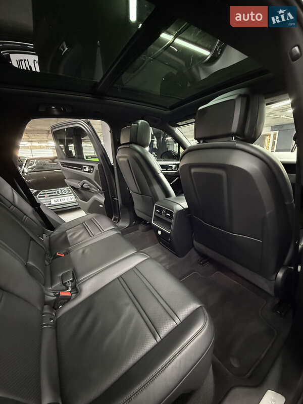 Позашляховик / Кросовер Porsche Cayenne 2019 в Одесі