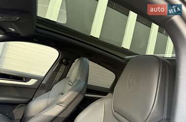 Позашляховик / Кросовер Porsche Cayenne 2024 в 