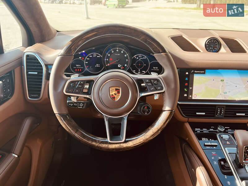 Позашляховик / Кросовер Porsche Cayenne 2022 в Києві