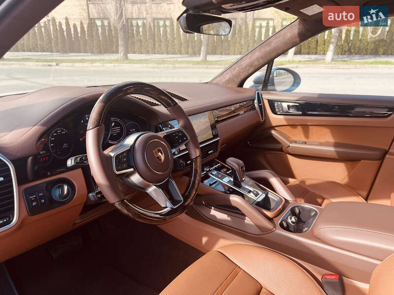 Позашляховик / Кросовер Porsche Cayenne 2022 в Києві