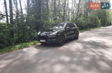 Внедорожник / Кроссовер Porsche Cayenne 2012 в 