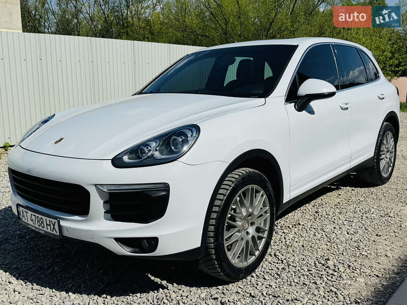 Внедорожник / Кроссовер Porsche Cayenne 2015 в Ивано-Франковске