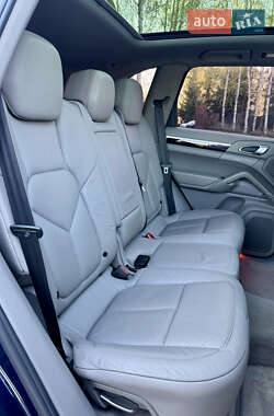 Внедорожник / Кроссовер Porsche Cayenne 2011 в 