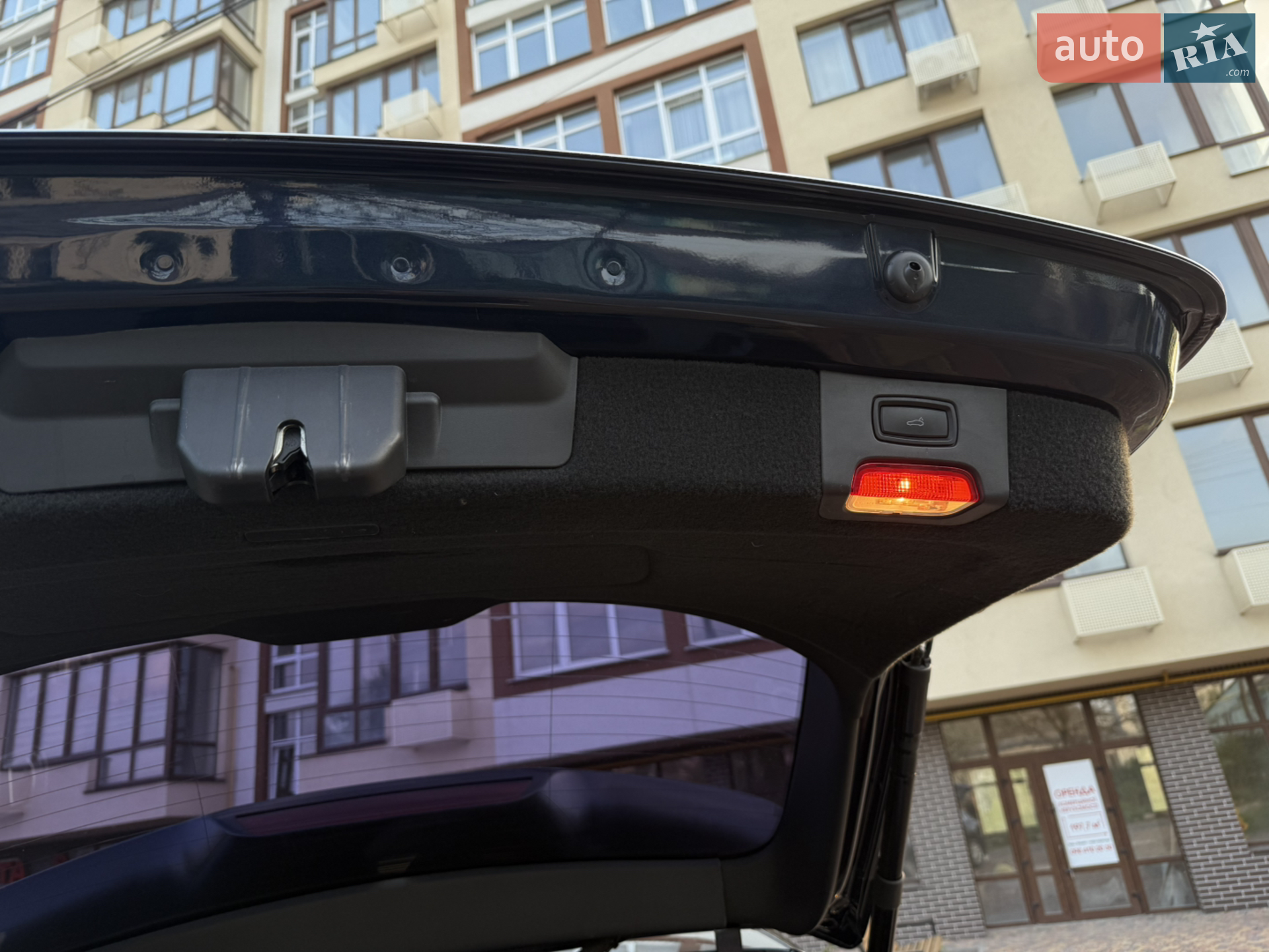 2011 Porsche Cayenne - мініатюра 15