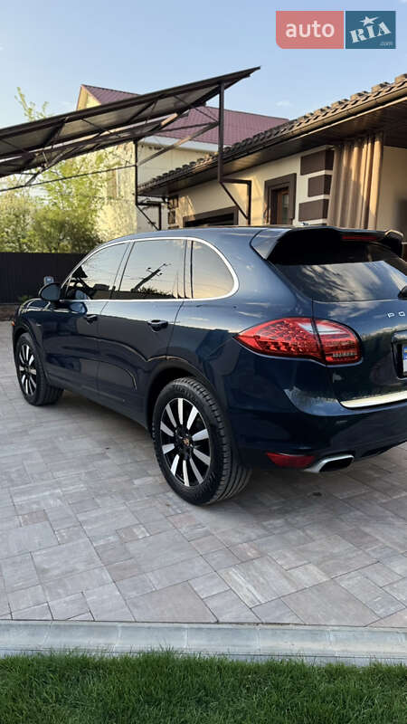 Внедорожник / Кроссовер Porsche Cayenne 2013 в Кропивницком