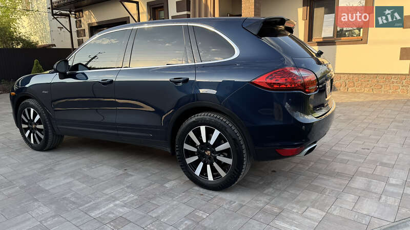 Внедорожник / Кроссовер Porsche Cayenne 2013 в Кропивницком