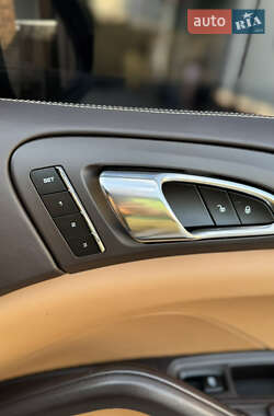 Внедорожник / Кроссовер Porsche Cayenne 2013 в 