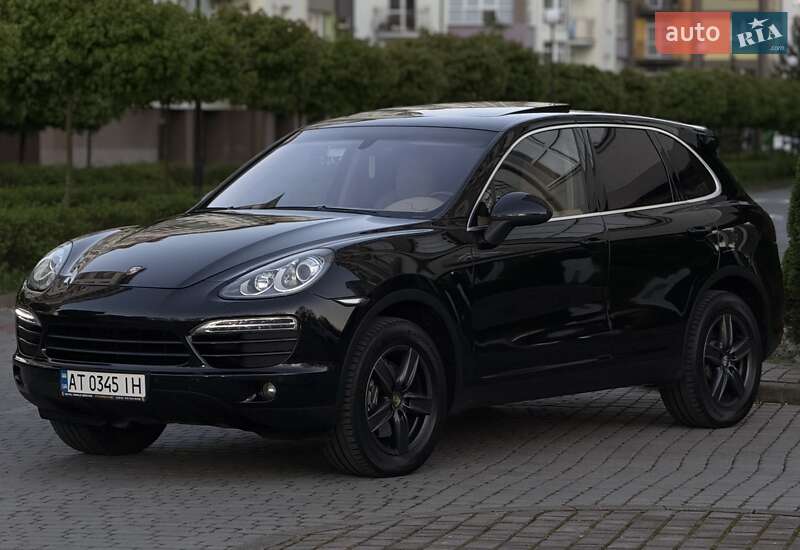 Позашляховик / Кросовер Porsche Cayenne 2012 в 