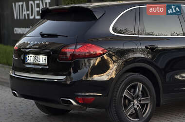 Позашляховик / Кросовер Porsche Cayenne 2012 в 