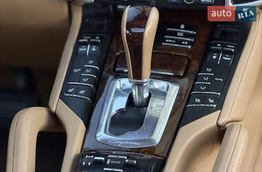Позашляховик / Кросовер Porsche Cayenne 2012 в 