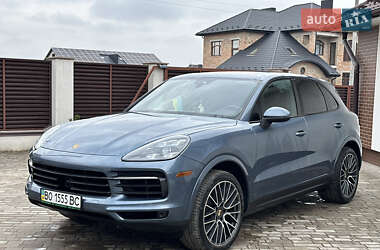 Внедорожник / Кроссовер Porsche Cayenne 2018 в 